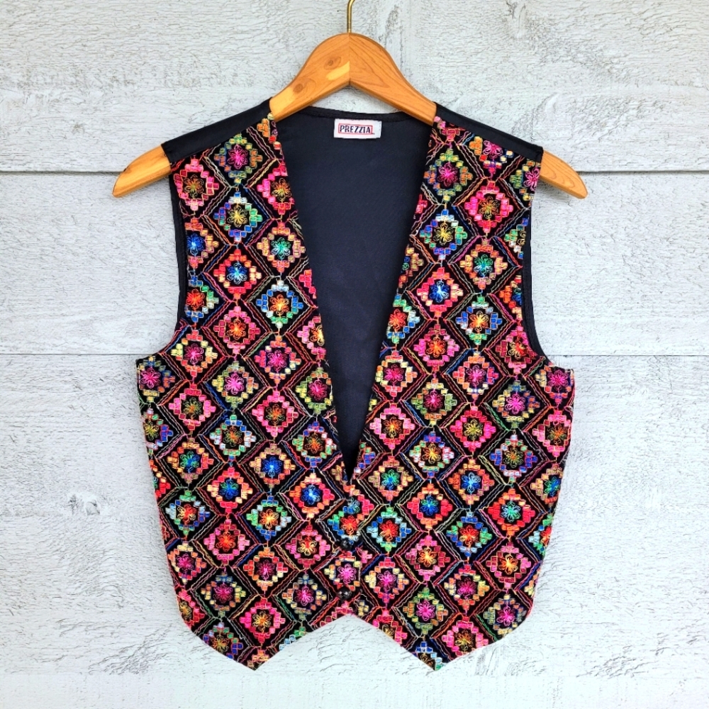 Vintage Prezzia Embroidered Vest Diamond  - no size tag, measures size Small